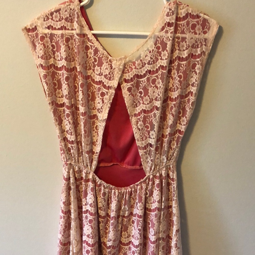 🌻Lacey Dress - Picture 2 of 3